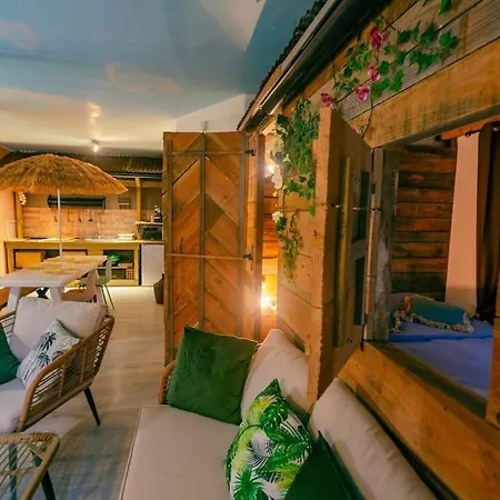 Appartement La Cabane Du Jardin Troyes Exterior photo